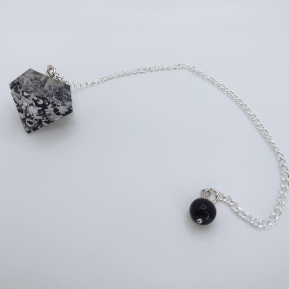 Classic Black and white dotted clear top handcrafted dowsing pendulum - Picture 2 of 11